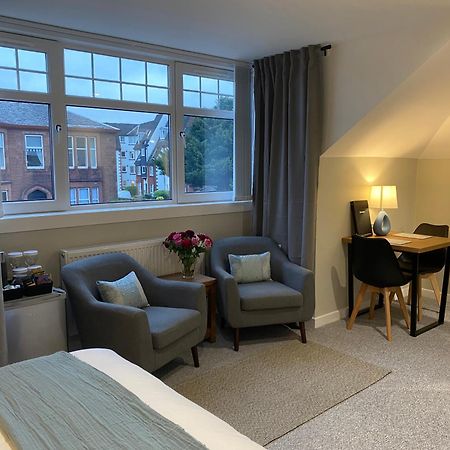 Peacock Guest House Largs Bagian luar foto