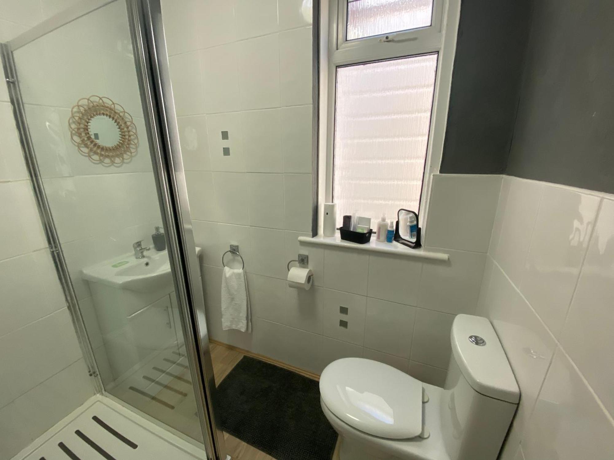 Peacock Guest House Largs Bagian luar foto