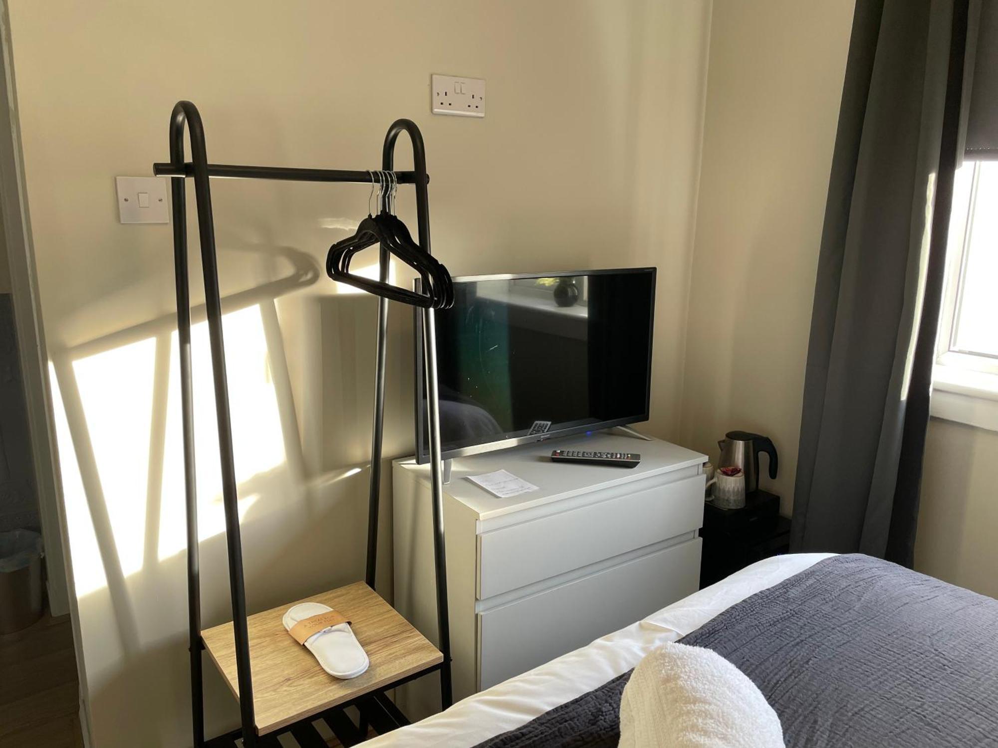 Peacock Guest House Largs Bagian luar foto