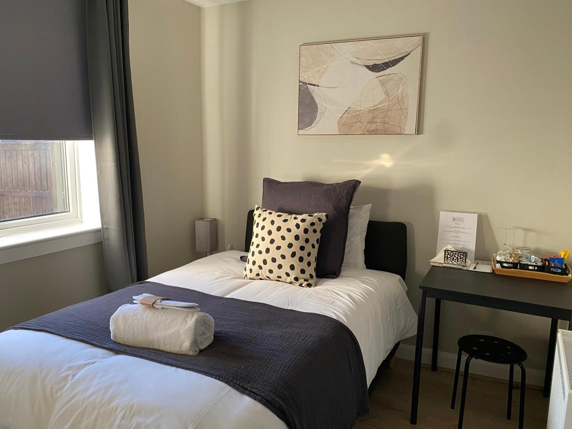 Peacock Guest House Largs Bagian luar foto