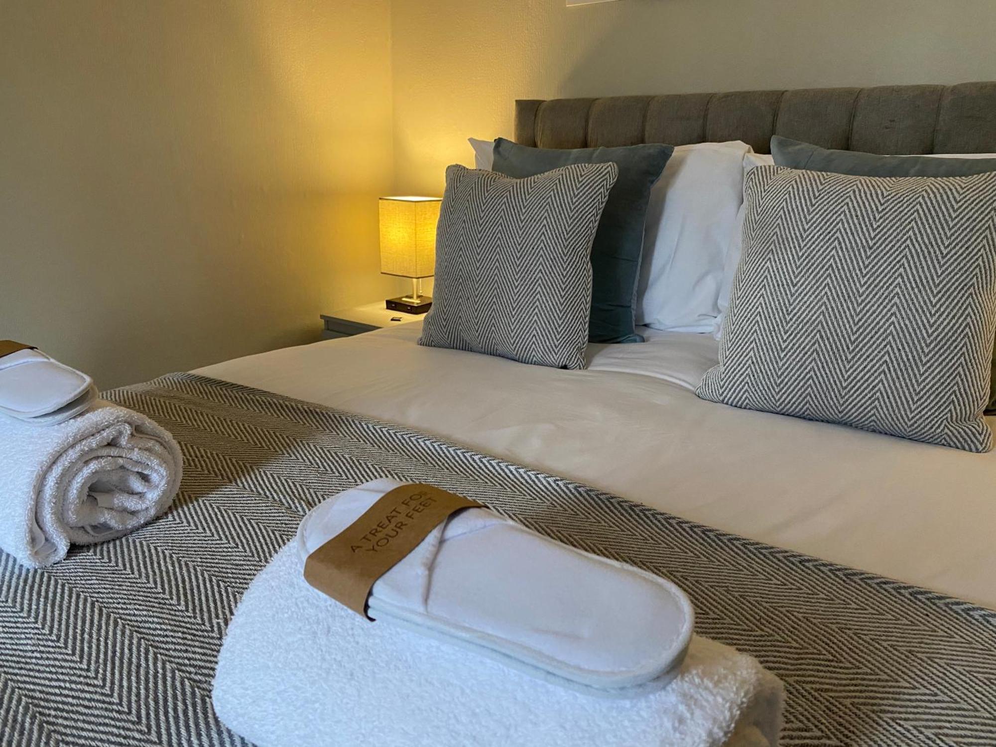 Peacock Guest House Largs Bagian luar foto