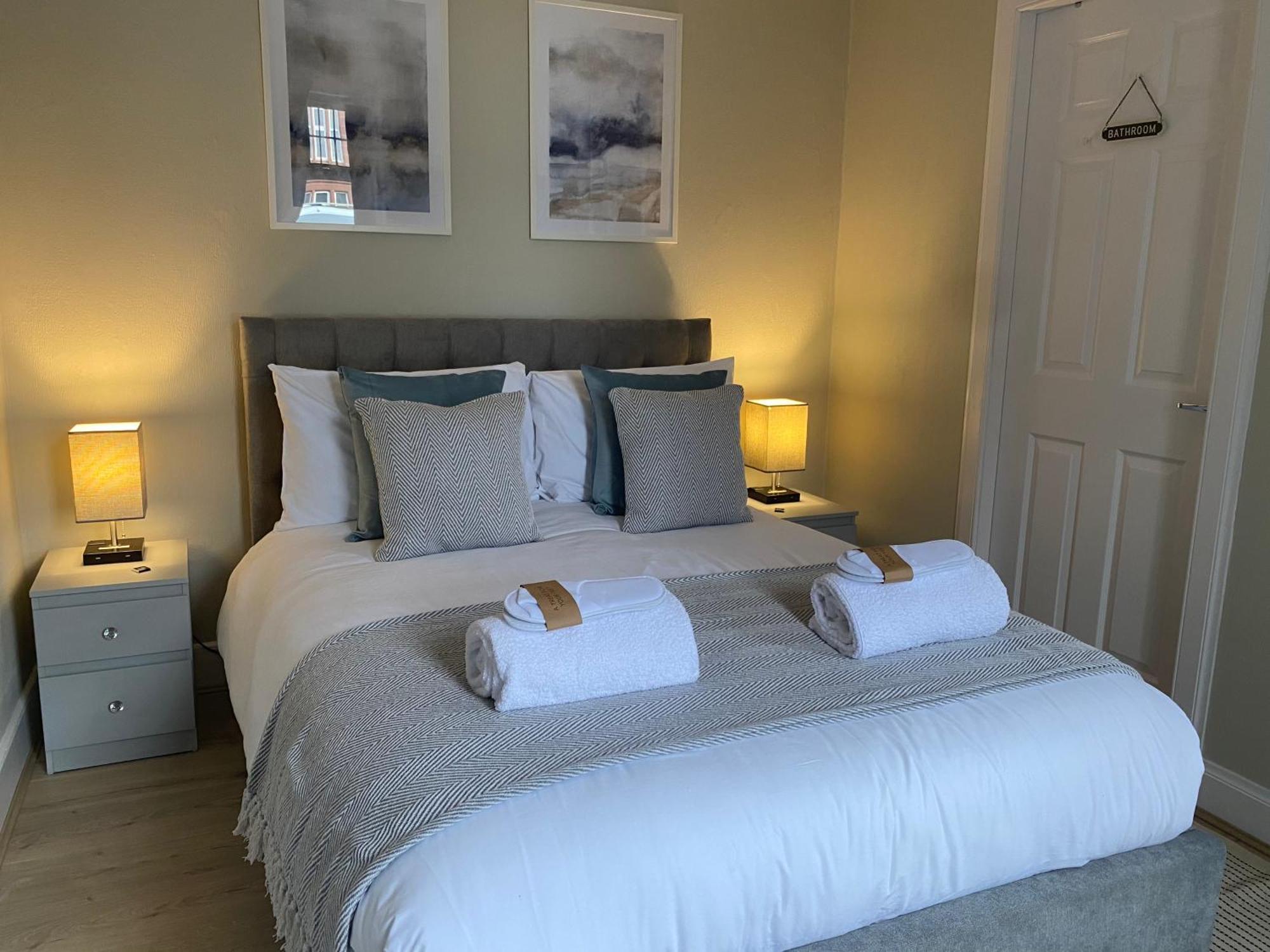 Peacock Guest House Largs Bagian luar foto