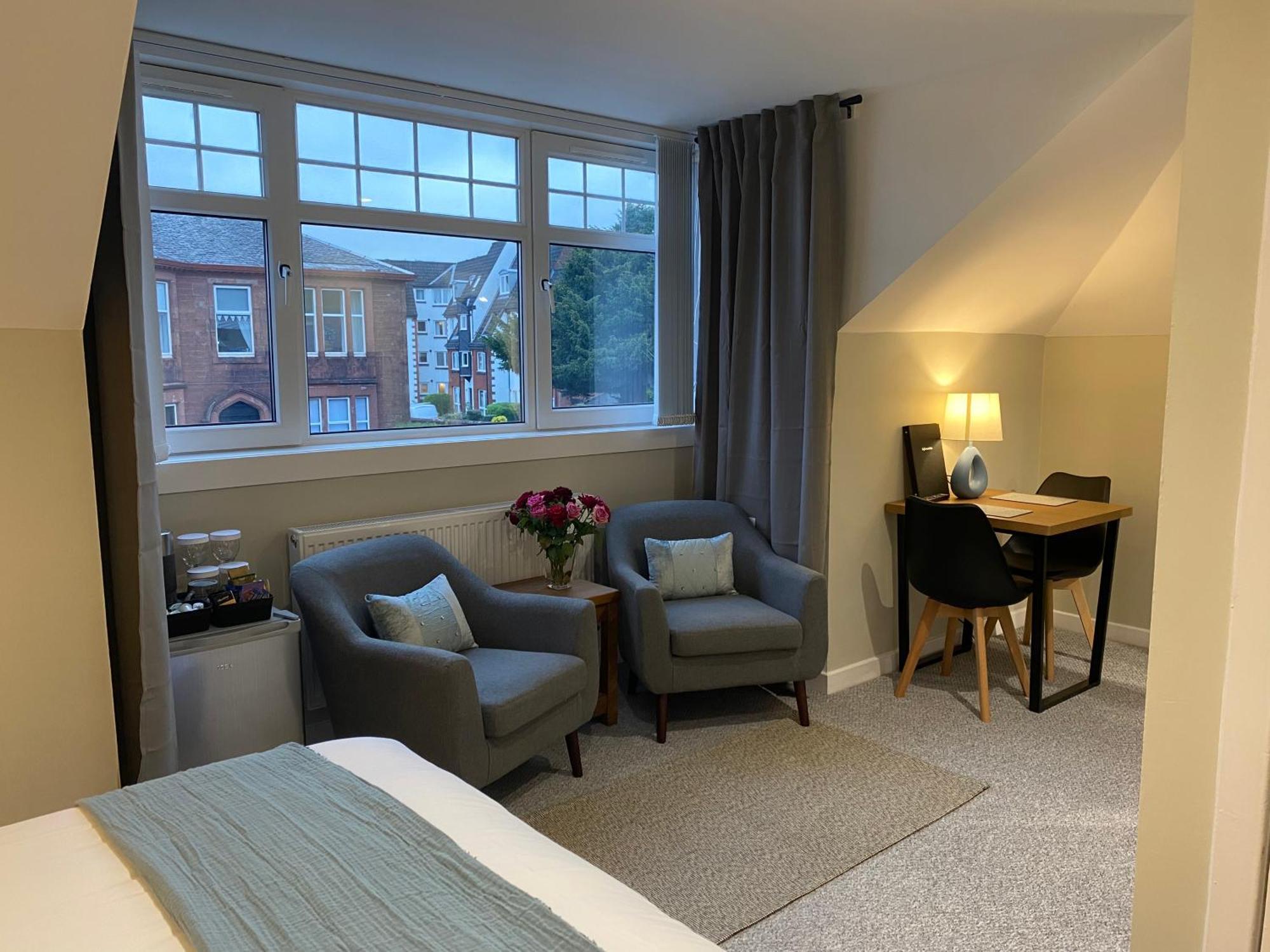 Peacock Guest House Largs Bagian luar foto